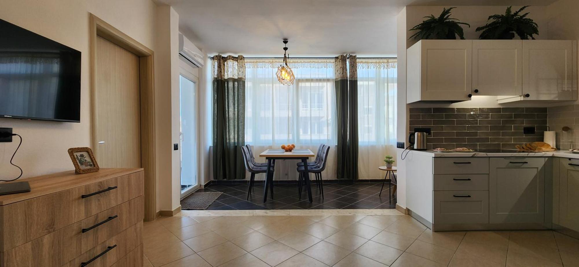 Tropic Apartment Durres